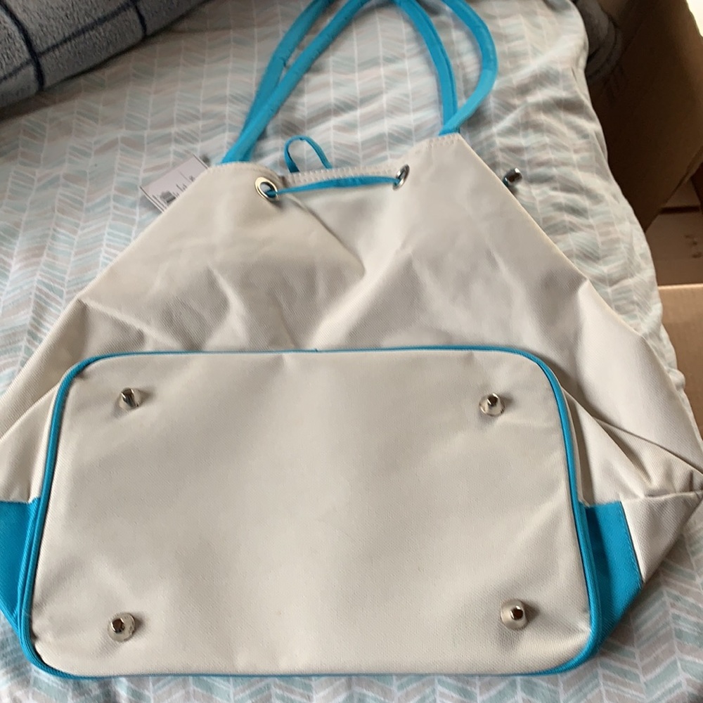 Island Chic Beach Tote - Picture 4 of 4